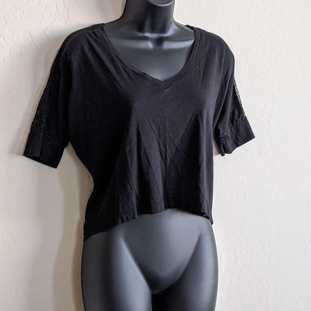 Petitie Forever 21 Black Top
